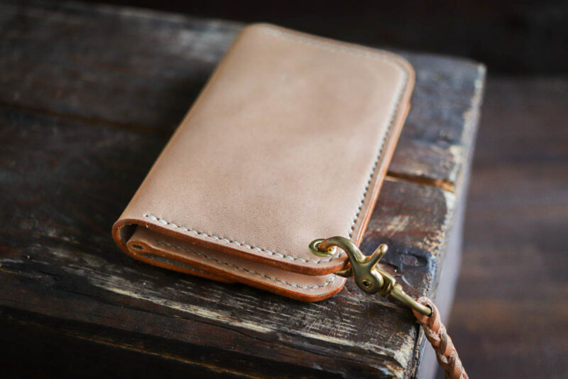 Leather trucker wallet mid Natural eyelet